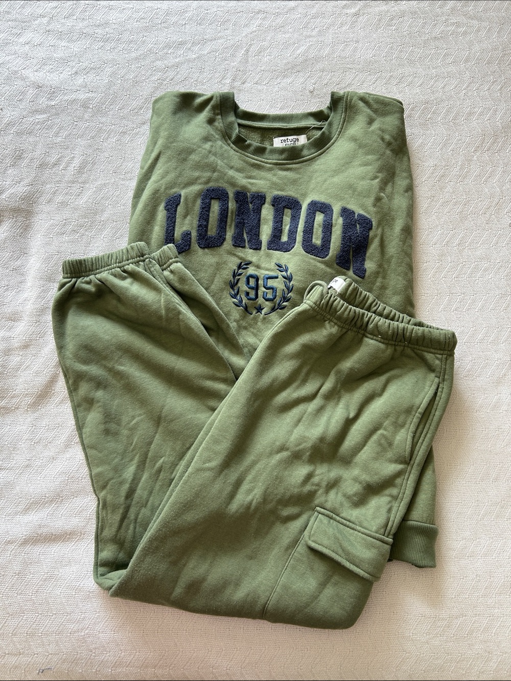 Olive Green 'London 95’ Sweatshirt & Joggers Set